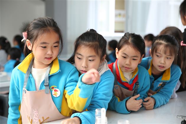 一节甜甜的手工课