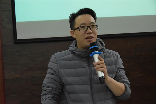 双线设置班级担当 三招成为重要他人——棠外初中部召开11月年级组长、班主任例会