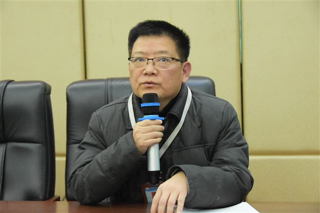 双线设置班级担当 三招成为重要他人——棠外初中部召开11月年级组长、班主任例会