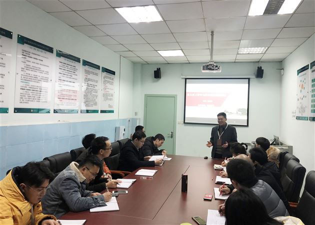 与学生交流的艺术——记“李治君、张泽刚教育名师工作坊”研修活动