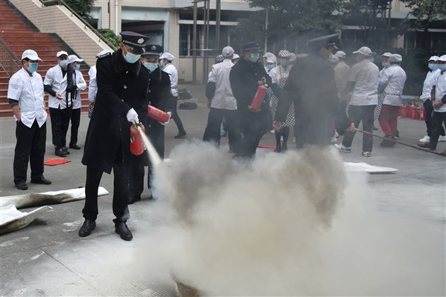 消防安全重于泰山——棠外举行2020年度消防安全培训演练活动