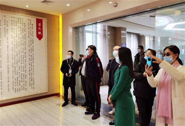 河北省廊坊市教育系统党建观摩学习团到棠外交流学习校园党建工作