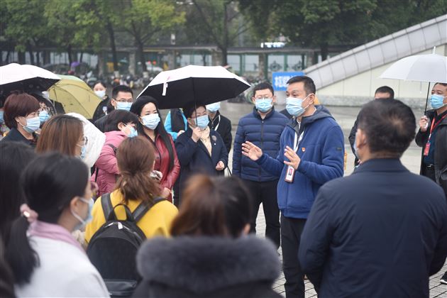 河北省廊坊市教育系统党建观摩学习团到棠外交流学习校园党建工作