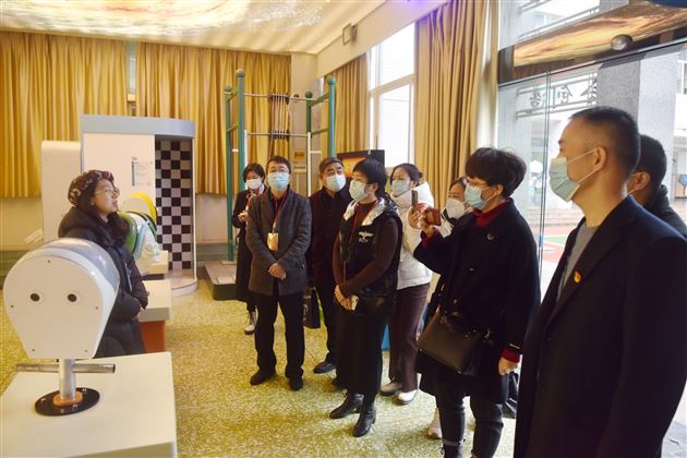 河北省廊坊市教育系统党建观摩学习团到棠外交流学习校园党建工作