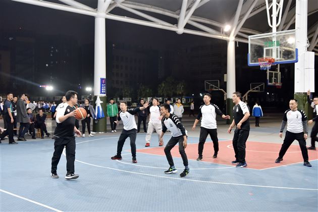 球场争霸 我是全明星——记棠外教职工篮球俱乐部全明星赛