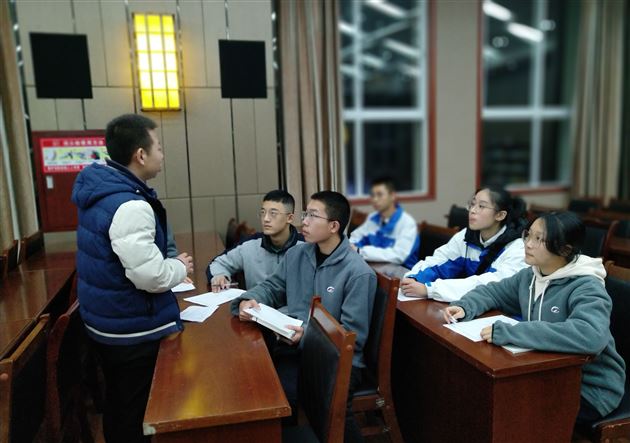 团总支书记谈话2