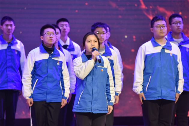 朗诵：《火浴》