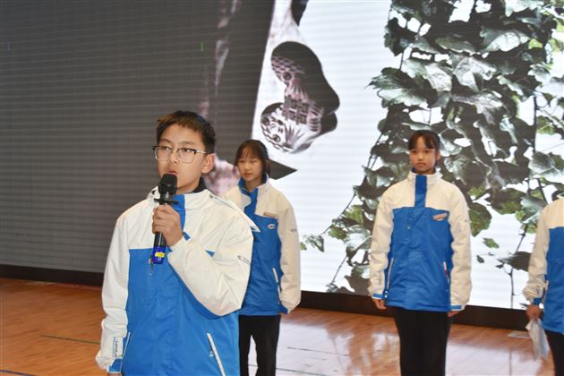 仰慕先辈壮举 诵赞爱国精神——棠外初2020级成功举办纪念“一二.九”朗诵大会