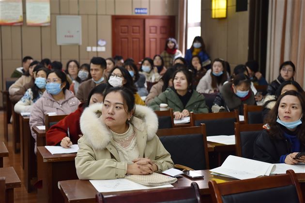 建好课程 站好课堂——记棠外高中外语课程建设暨“芬芳”外语名师工作坊课例研讨活动