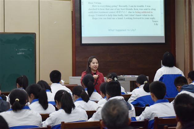 建好课程 站好课堂——记棠外高中外语课程建设暨“芬芳”外语名师工作坊课例研讨活动