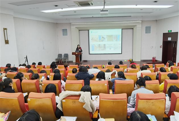 五育并举 体育固本——方华园长受邀为四川省校园足球特色幼儿园建设单位管理人员培训班作讲座