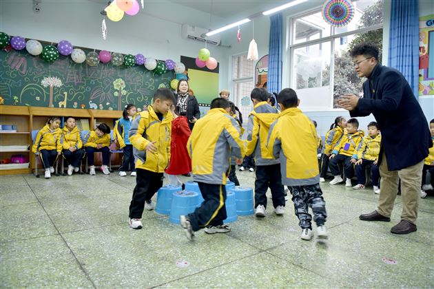 聆听花开的声音 点亮七彩的童年——棠外附小隆重举行2020级学生入学百日庆典活动