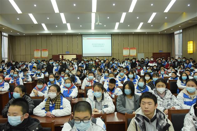 棠外初中部召开通校生疫情防控工作会