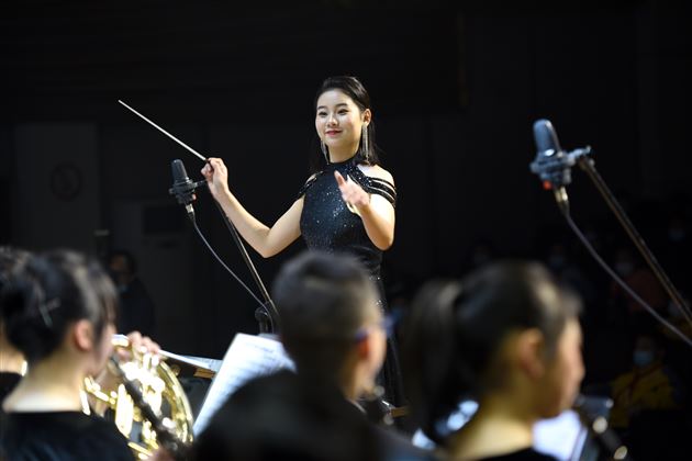 鼠岁送冬冬去冷藏庚子过 奋牛蹄春春来人喜天地欢——棠外隆重举行2020年校园艺术节展演暨2021新年文艺联欢晚会