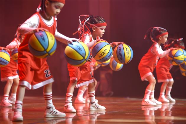 鼠岁送冬冬去冷藏庚子过 奋牛蹄春春来人喜天地欢——棠外隆重举行2020年校园艺术节展演暨2021新年文艺联欢晚会