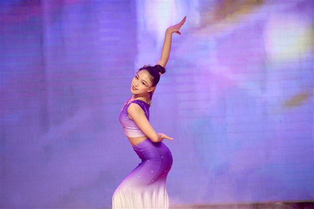 鼠岁送冬冬去冷藏庚子过 奋牛蹄春春来人喜天地欢——棠外隆重举行2020年校园艺术节展演暨2021新年文艺联欢晚会