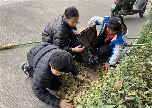 风雪中的环保卫士——记棠外初2020级12班社会实践活动