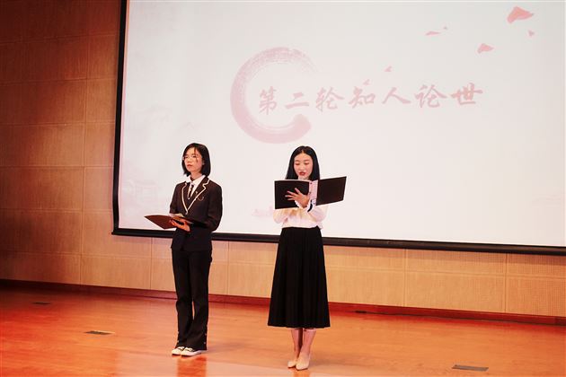 赵朗同学（右）