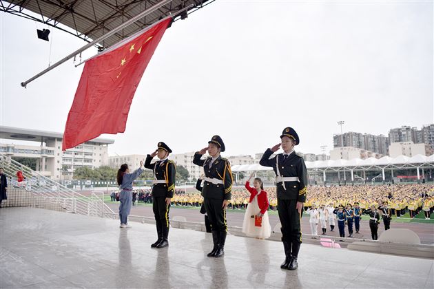 传承红色基因 争做新时代好队员——棠外小学隆重举行2020—2021学年下期开学典礼