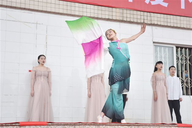 棠外初中隆重举行新学期开学典礼 