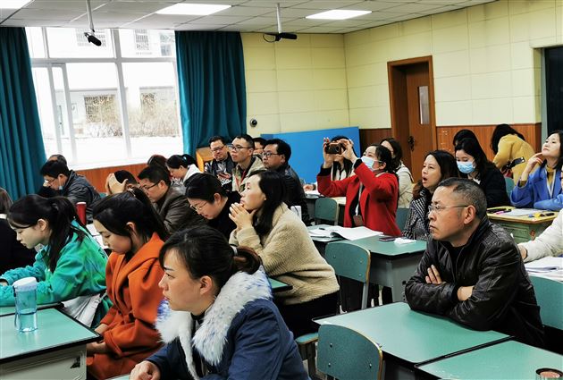 精析数据，攻坚克难；勠力同心，砥砺前行——棠外高2018级举行四川省联考暨第七次月考分析会