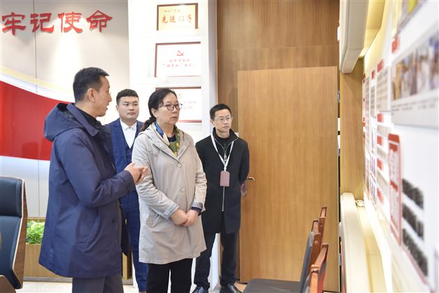 中国民办教育协会领导莅临棠外调研指导校园党建工作