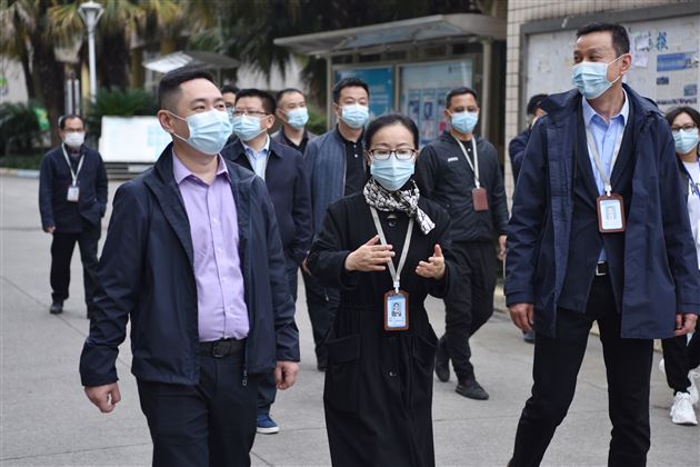 双流区副区长陈建霖莅临我校检查指导安全工作