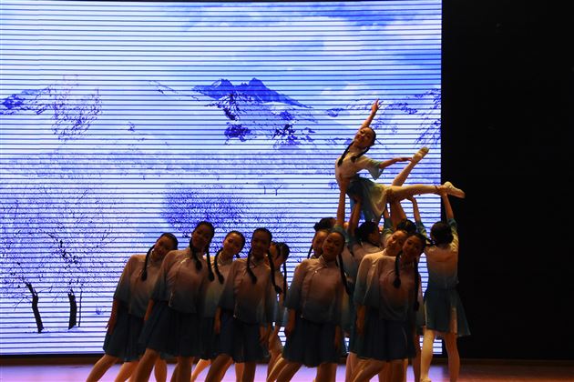 “艺”名惊人 棠外飞鹰艺术团斩获双流区三项“第一”