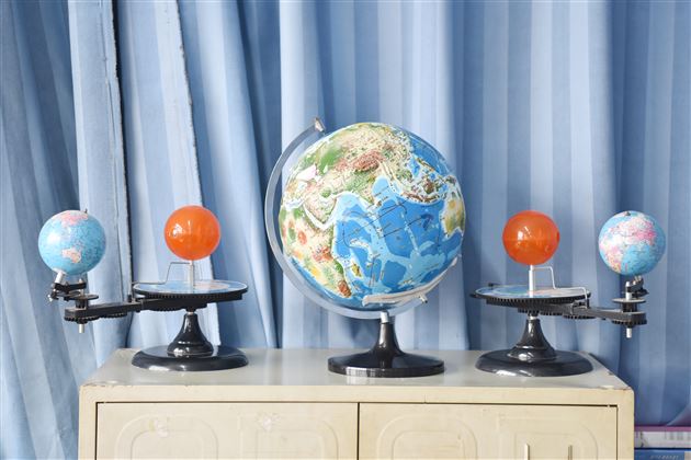 窗明几净环境美 一尘不染育人才——棠外高中“文明办公室”评比活动 (11).JPG