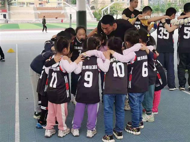 篮球梦想久在怀 棠外青苗初长成——棠外青苗篮球周末训练营开营 