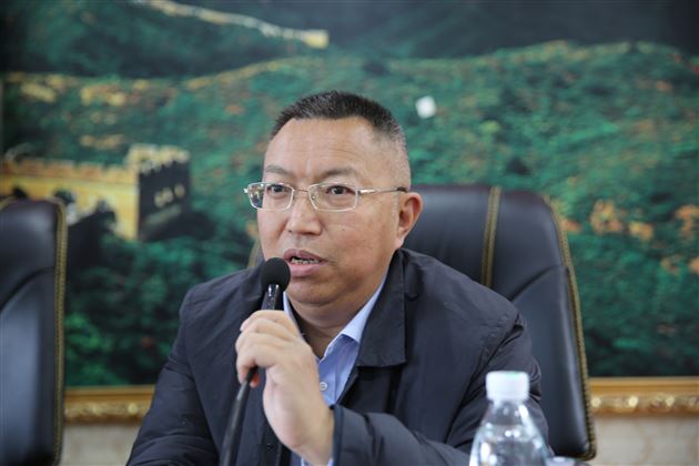 汲取党史精神力量 永葆劳模奋进本色——中共成都棠湖外国语学校高中第三支部委员会开展党工共建活动 