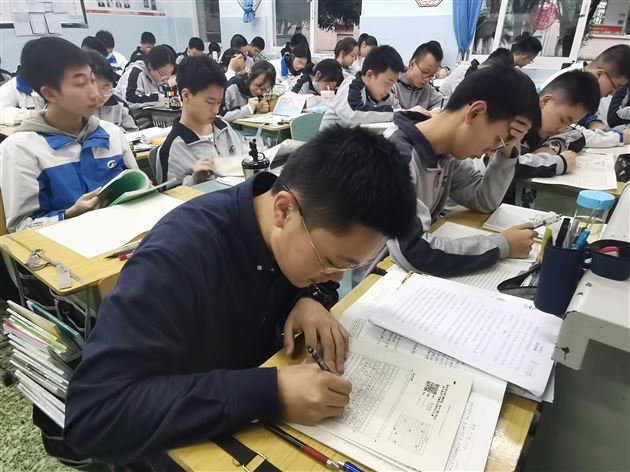 回顾百年路，书写新征程——棠外高2020级举行庆祝中国共产党建党100周年主题征文活动 