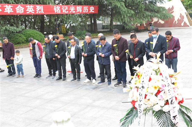 缅怀英烈悟党史 汲取力量再出发——棠外初、高中党总支组织党员干部前往邱少云烈士纪念馆开展主题教育活动