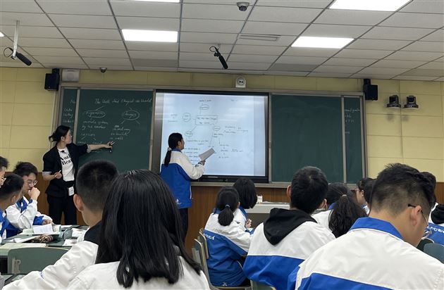 如切如磋 如琢如磨——“芬芳”外语名师工作坊4月系列研讨会