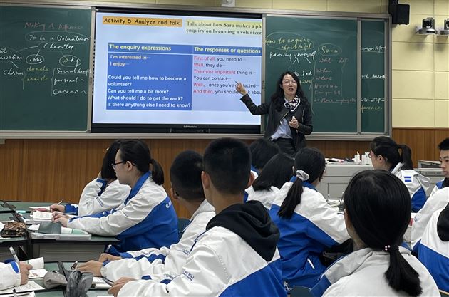 如切如磋 如琢如磨——“芬芳”外语名师工作坊4月系列研讨会 