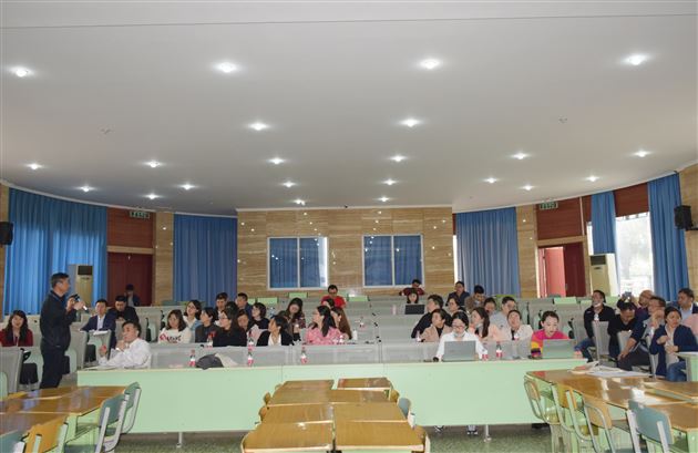 林晓东老师和骨干老师们互动
