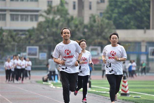 从3000米起，跑，跑，跑——棠外第四届校园迷你马拉松开跑 