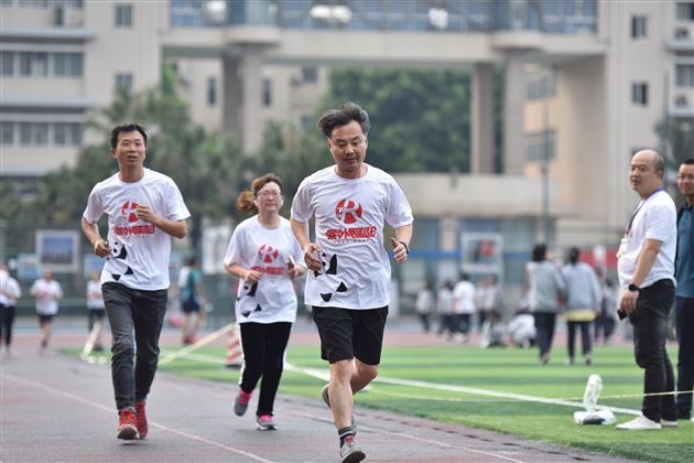 从3000米起，跑，跑，跑——棠外第四届校园迷你马拉松开跑 