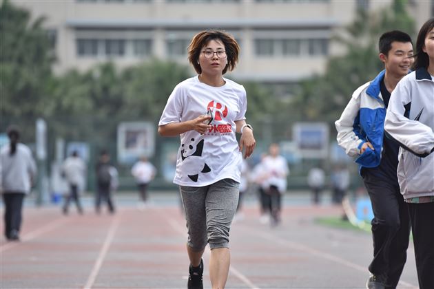 从3000米起，跑，跑，跑——棠外第四届校园迷你马拉松开跑