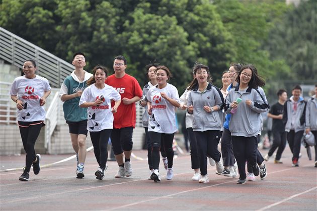 从3000米起，跑，跑，跑——棠外第四届校园迷你马拉松开跑 