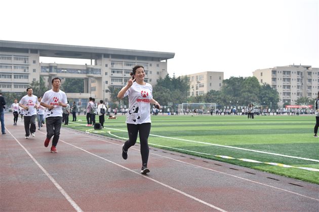 从3000米起，跑，跑，跑——棠外第四届校园迷你马拉松开跑 