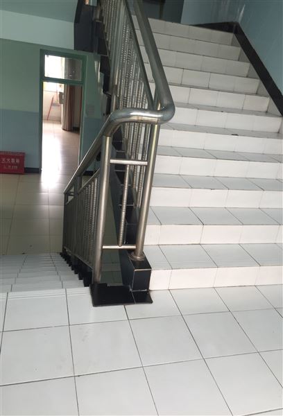 现场督导 务讲实效——棠外初中召开生活教师培训会