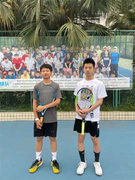 廖靓 周九安 初中男子双打冠军