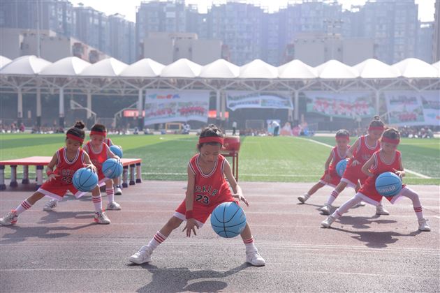 “爱成都 · 迎大运”——棠外实验幼儿园2021年春季亲子运动会 