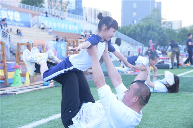 “爱成都 · 迎大运”——棠外实验幼儿园2021年春季亲子运动会