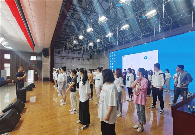 超赞！我园教师受邀为双流区第六届啦啦操教练员、裁判员培训班人员进行培训工作