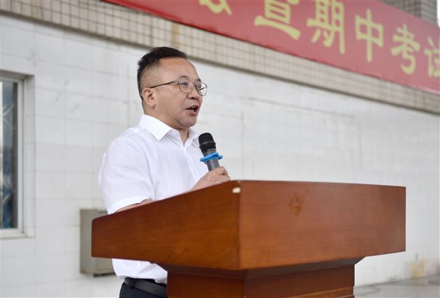 家校齐携手 共商教育计——棠外高2020级年级组召开期中考试表彰大会暨家长会