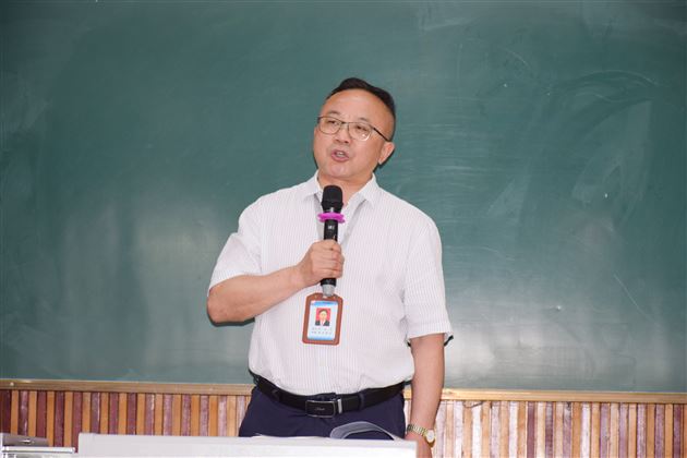 砺志追长梦 厚德纵轻舟——高中李治君、张泽刚班主任名师工作坊班级德育创新励志演讲活动