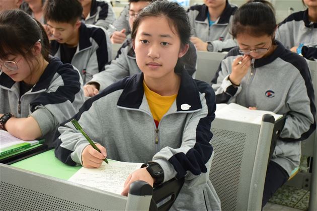 砺志追长梦 厚德纵轻舟——高中李治君、张泽刚班主任名师工作坊班级德育创新励志演讲活动