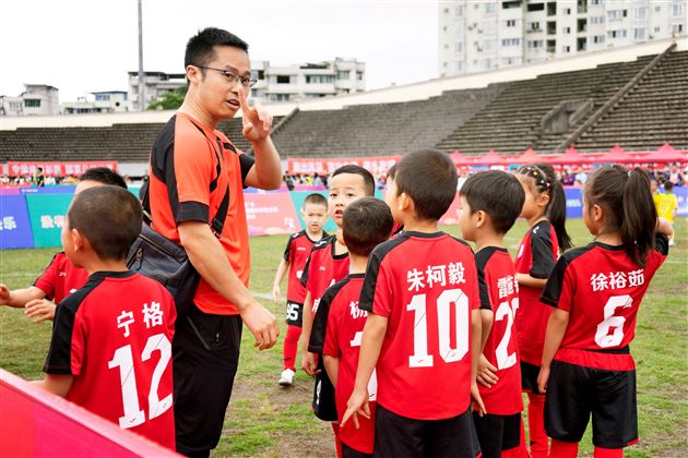 棠宝出征  再创佳绩 ——热烈祝贺棠外实验幼儿园荣获“中国体育彩票”杯2021年四川省第四届幼儿体育大会幼儿足球比赛一等奖 